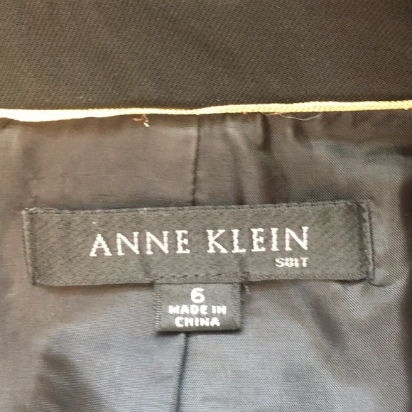 Black, 3-button Anne Klein Jacket - Picture 3 of 4